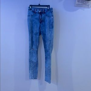 Acid-wash stretchy skinny jeans